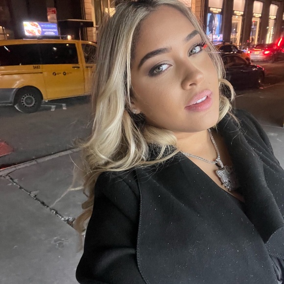 Meet your Posher, Jas - Picture 1 of 1